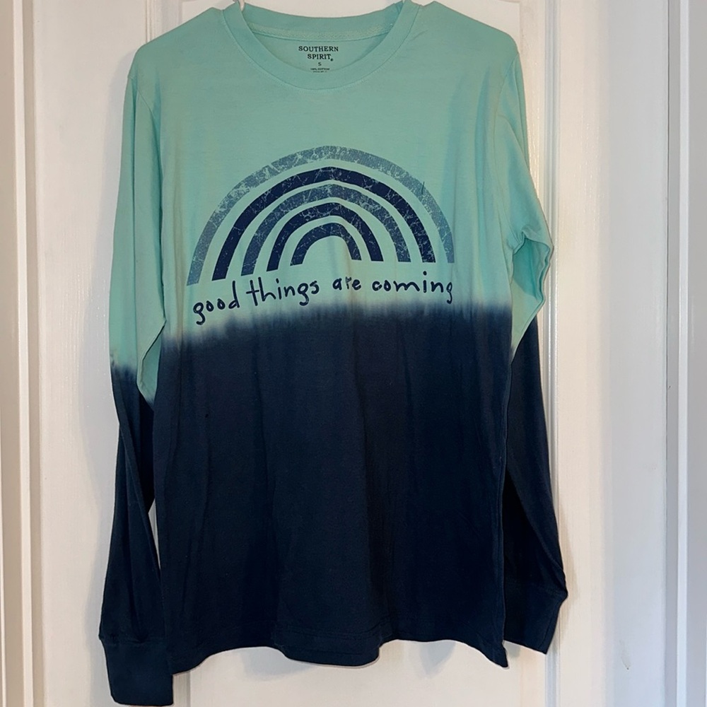 🆕 Southern Spirit ‘Good Things Are Coming’ Long-Sleeved Tee - Women's Small